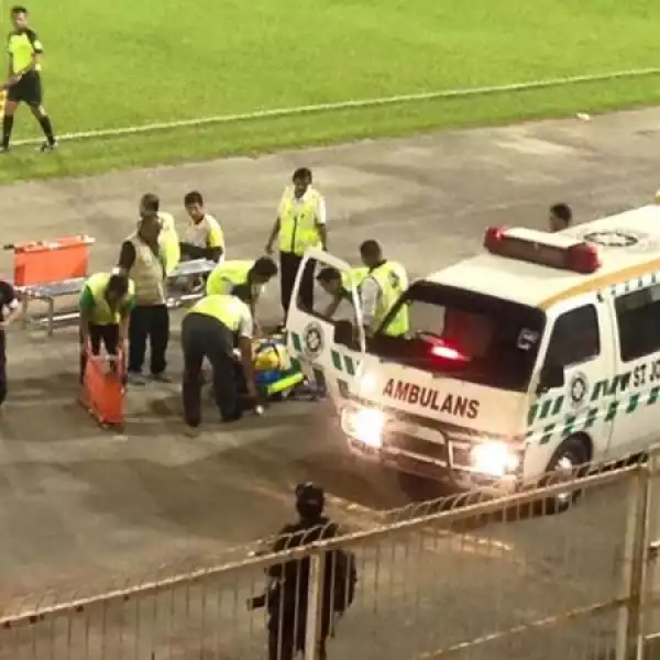 30-Year-Old Nigerian Defender Collapses & Dies While Playing Match [See Photos]